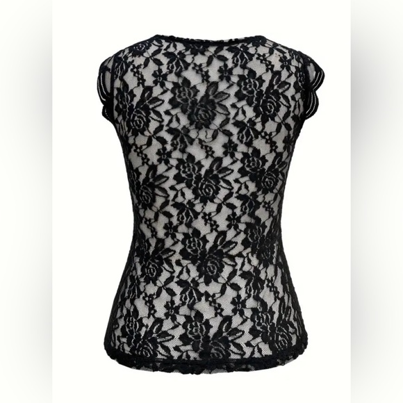 Black lace v neck sleeveless top NEW in package - Picture 4 of 6